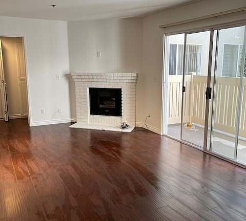 2nd image of 1731 Barry Ave APT 119