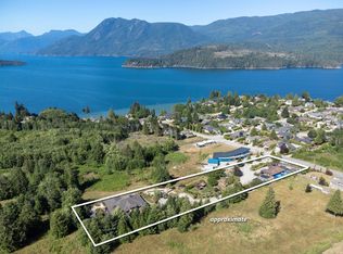 6391&93 Sandpiper Rd, Sechelt, BC V7Z0L1