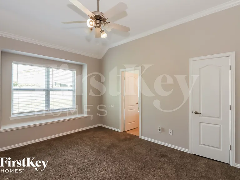 131 Brazos Dr — Photo 10