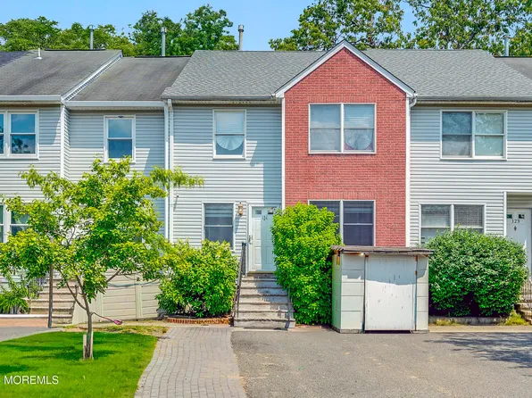 131 Forest Park Circle, Lakewood, NJ 08701