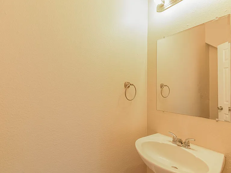 9523 Tallow Tree Dr — Photo 9