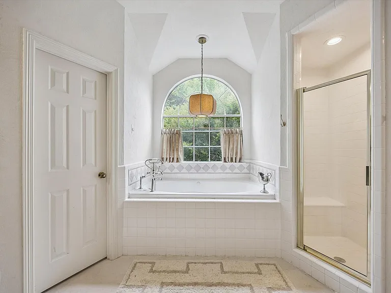 5591 Beverlyhill St — Photo 14