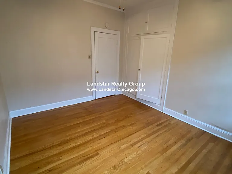 1107 Lake St #3S — Photo 11
