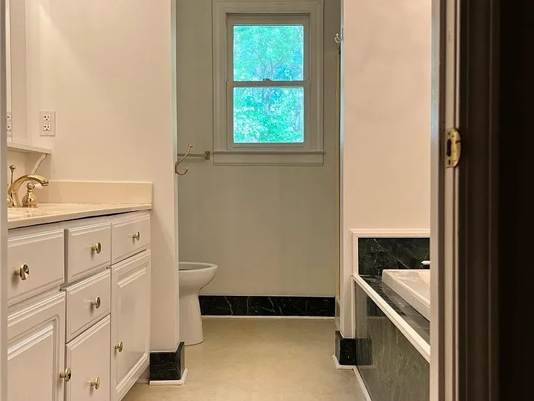 202 Concord Dr — Photo 5