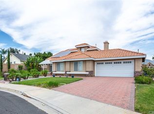 2094 W Sunny View Dr, Rialto, CA 92377