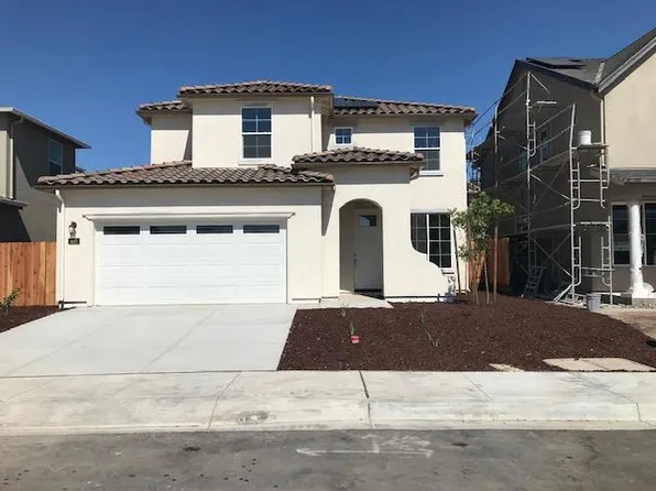 450 Liberty Ct, Soledad, CA 93960