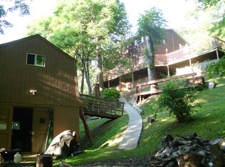 728 Dry Ridge Rd, Saint Albans, WV 25177