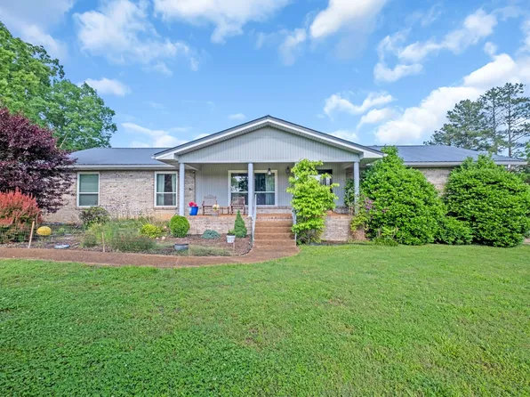 1056 Highway 100, Centerville, TN 37033