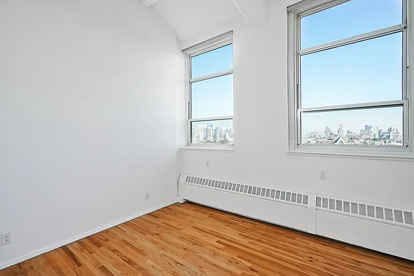 Sold by Avenue Sotheby's International Realty | media 5