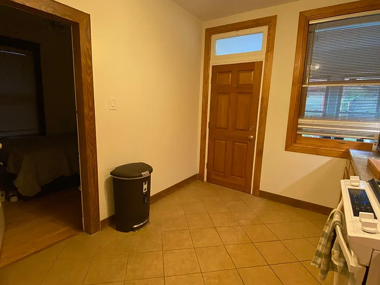 852 W Diversey Pkwy #2F — Photo 17