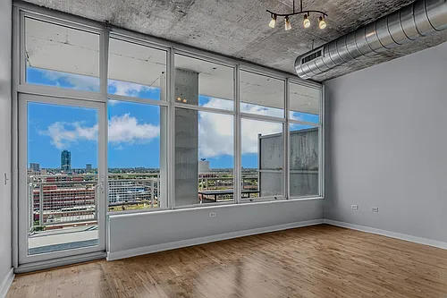 50 E 16th St #1210 Photo 1