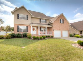 185 Glen Oaks Ct, Hurricane, WV 25526