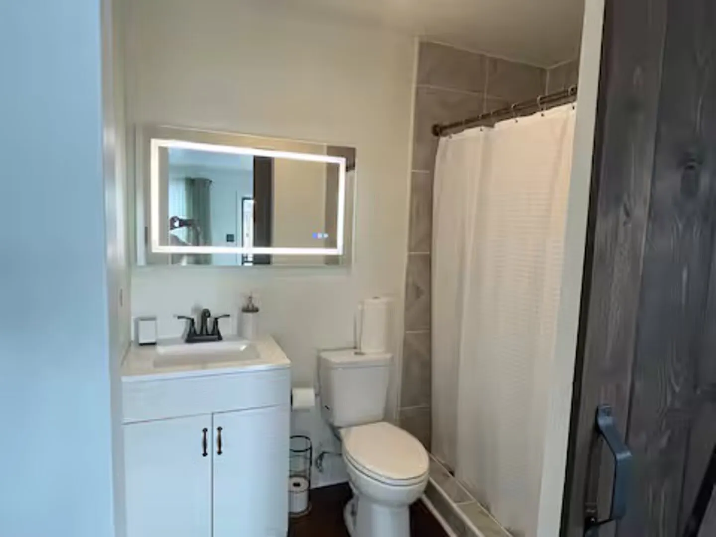 Private Furnished Cottage in New Orleans Central City — Photo 2