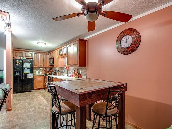 3rd image of 636 Portland Pl