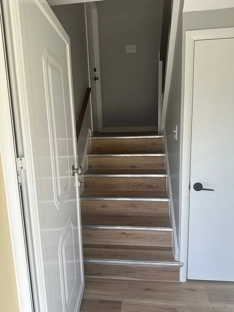 4407 Rosemont Avenue — Photo 2