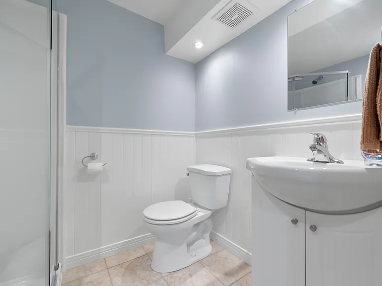 173 Hawkins Dr — Photo 16