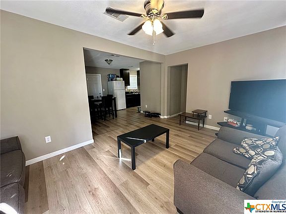 2nd image of 1417 Shofner Dr