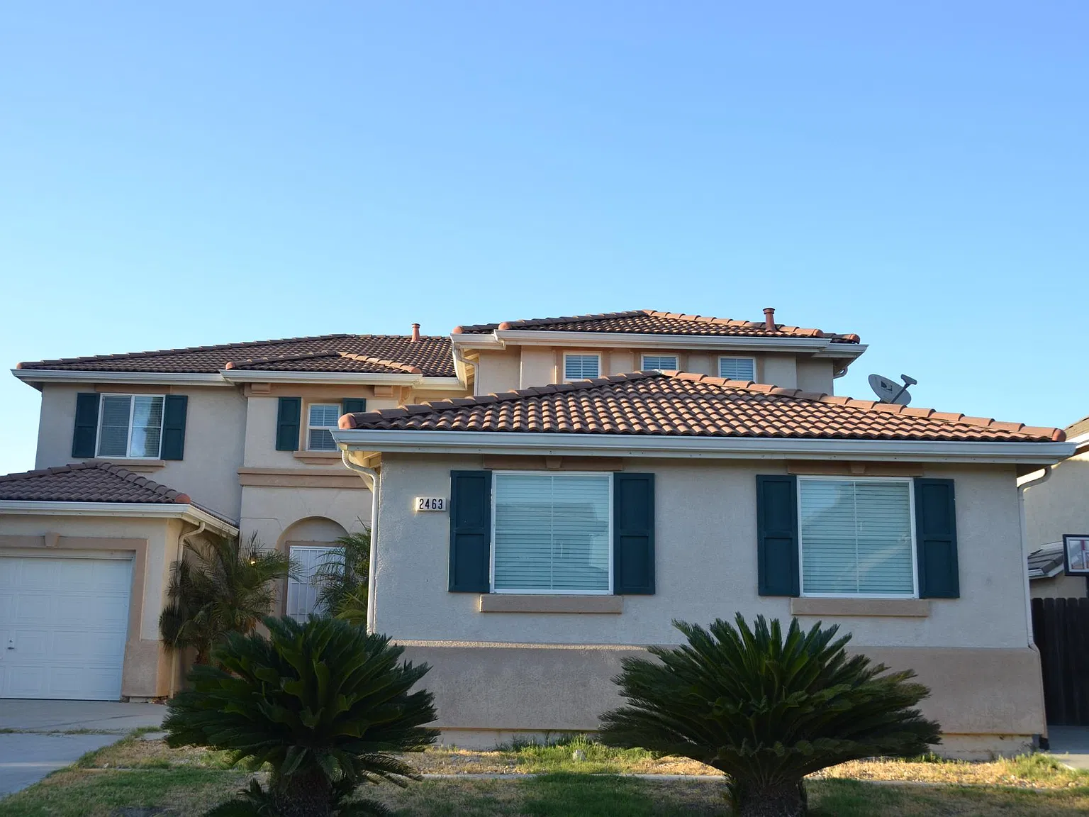 5 bed, 2927 sqft, $3,200 — Photo 2