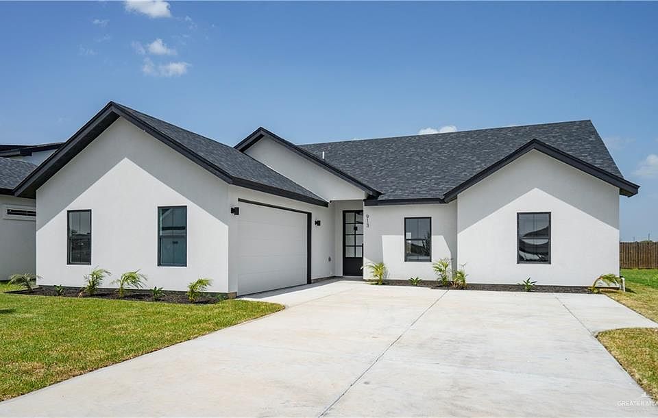 1st image of 913 Thomas Ln