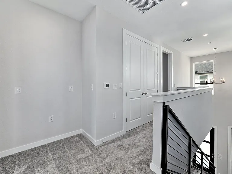 12001 Vista Parke Dr #701 — Photo 21