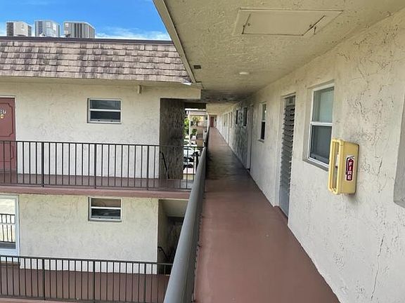 5th image of 709 Lori Dr APT 306