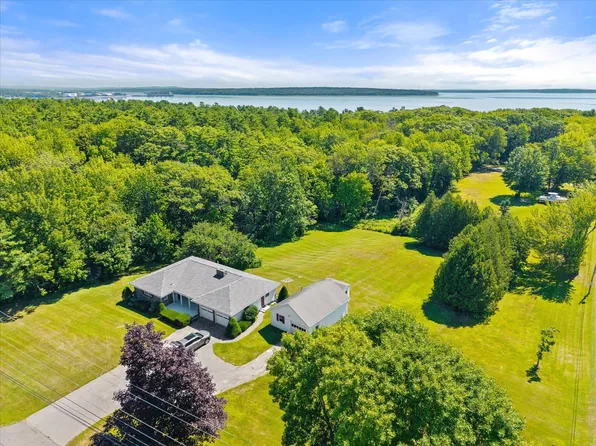 240 W Main Street, Searsport, ME 04974
