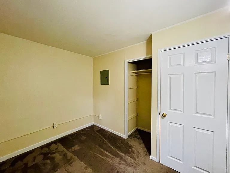 81 Sharrow Cir — Photo 15