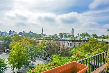 Sold by Avenue Sotheby's International Realty