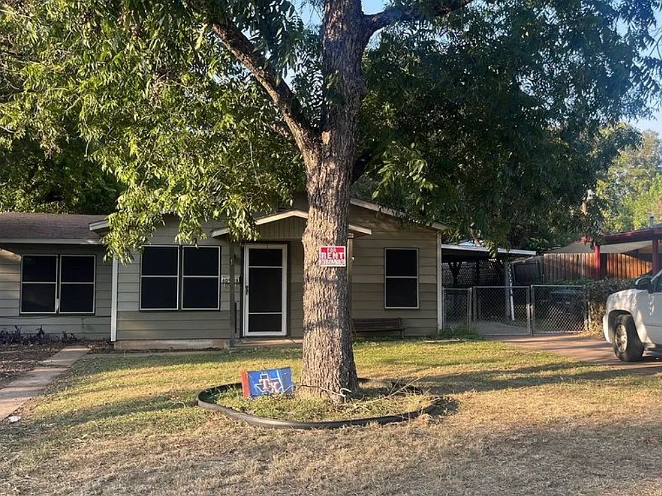 6028 Walnut Dr