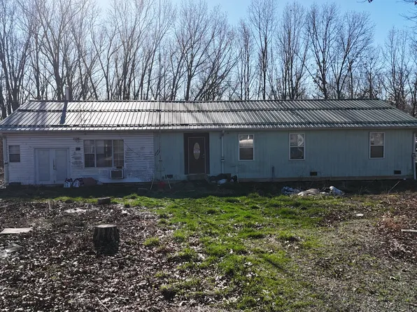 518 Ten Parts Drive, Seymour, MO 65746