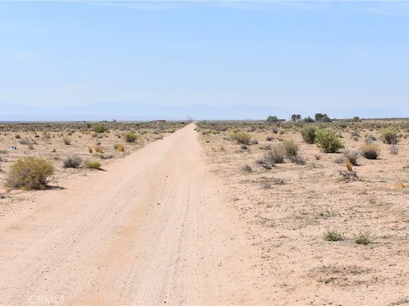 1 Castle Butte Rd, Edwards, CA 93523