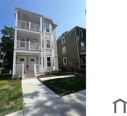 30 Clarkson St #1