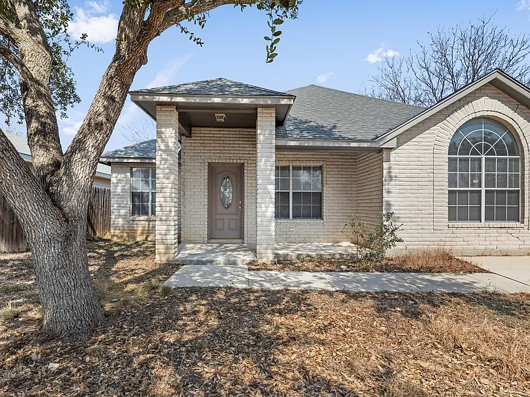 3411 Avoca Dr — Photo 4