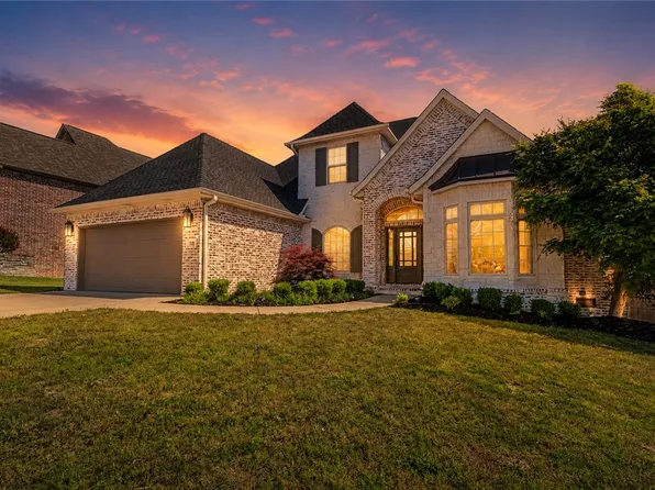 708 NE Essex Ct, Bentonville, AR 72712