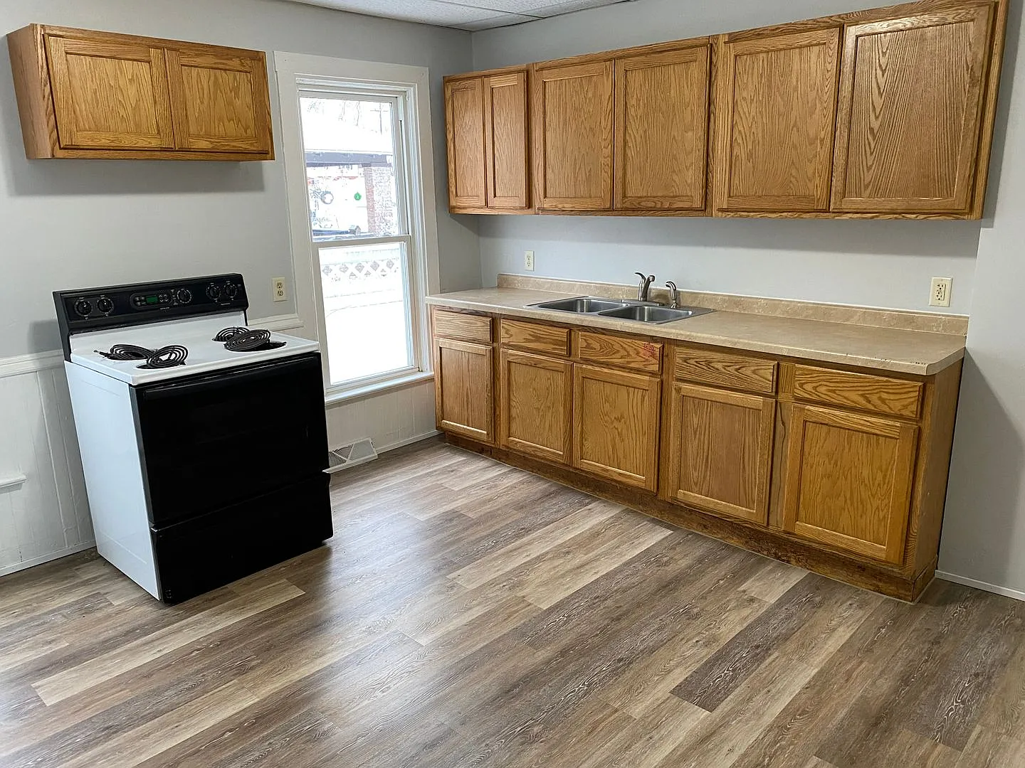 516 Adams Street — Photo 3