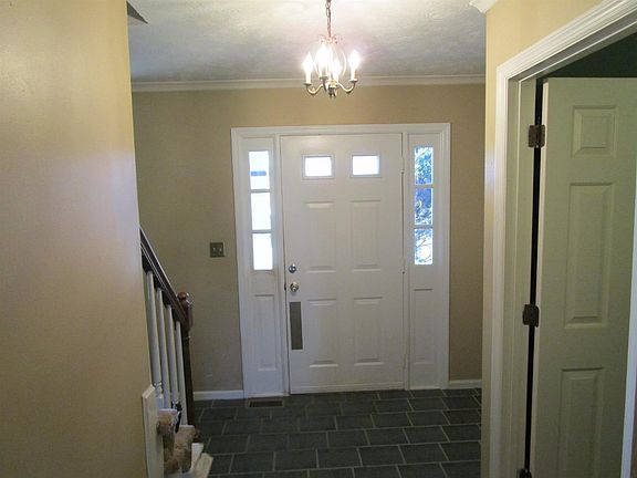 4th image of 381 Atwood Dr
