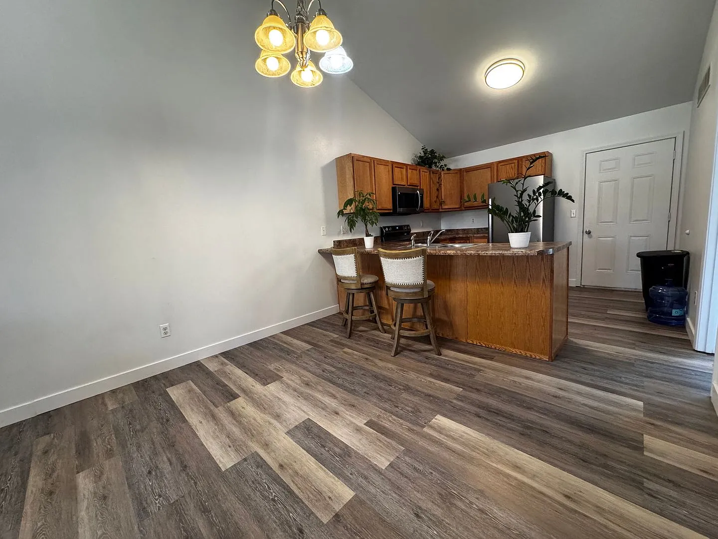 21984 Lafayette Rd — Photo 3