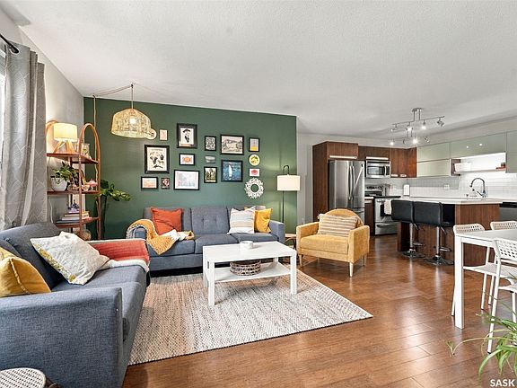 5th image of 1015 Patrick Crescent #211