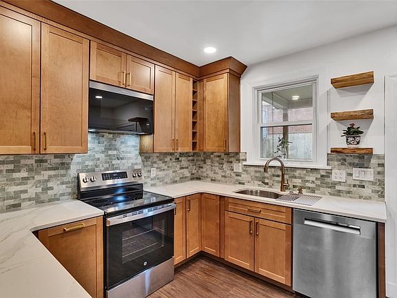 2nd image of 180 Richbarn Rd