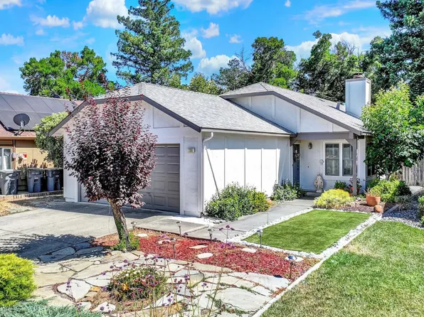 208 Catalpa Lane, Vacaville, CA 95687
