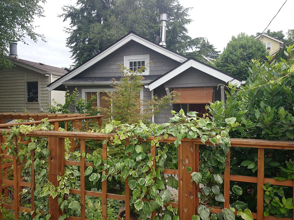 2nd image of 1608 32nd Ave