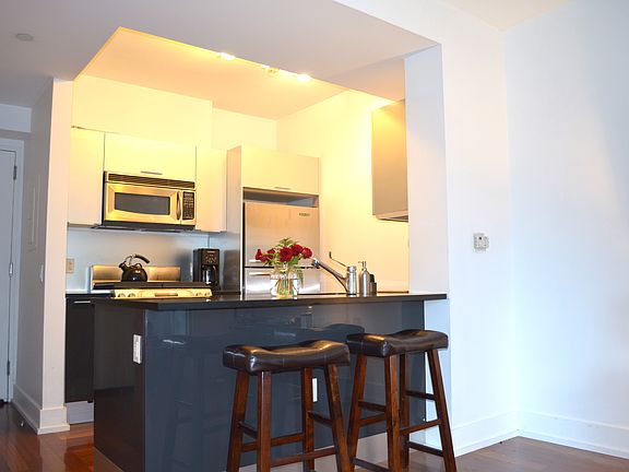 5th image of 350 W 42nd St APT 11I
