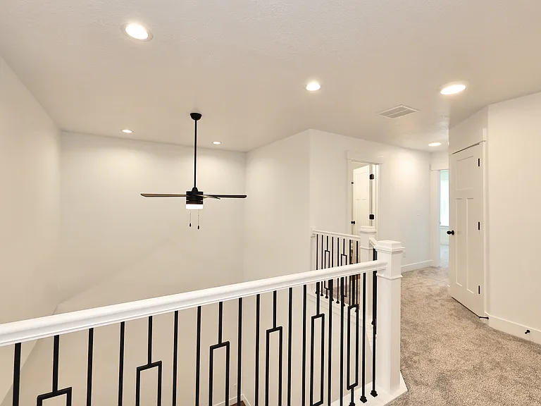 1299 N 3960 W — Photo 11
