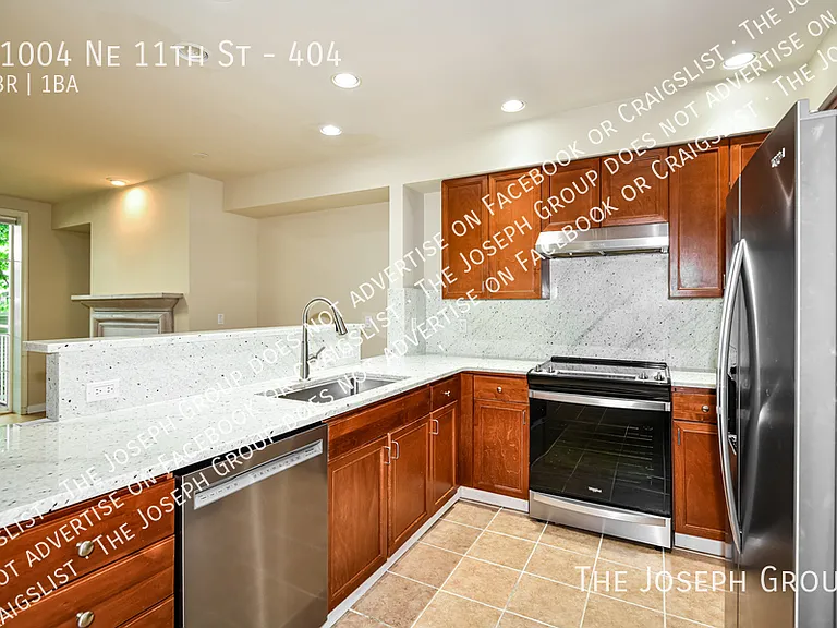 11004 NE 11th St #404 — Photo 6