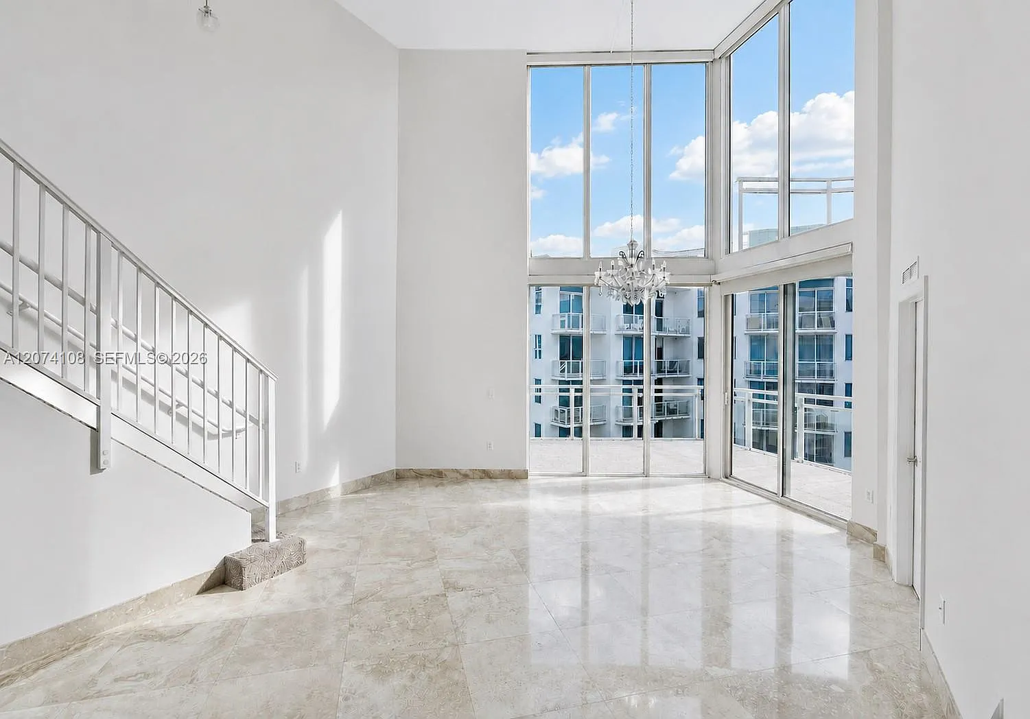 Eastside At Aventura Cond — Photo 2