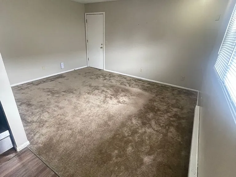2109 Todd Dr — Photo 3