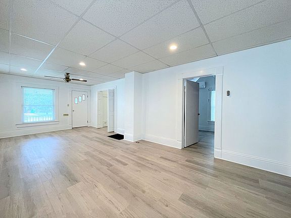 4th image of 115 E 11th Ave