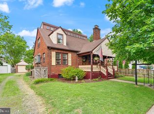 416 S Adams St, Arlington, VA 22204
