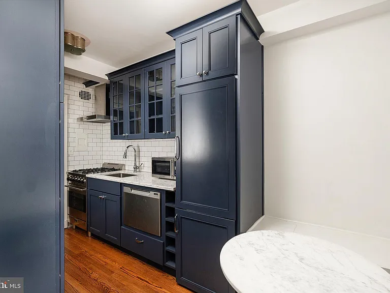 25 Palmer Sq W #A — Photo 15