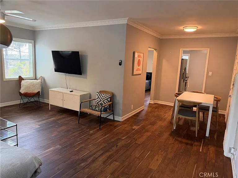 2244 W Adams Blvd #6 — Photo 2